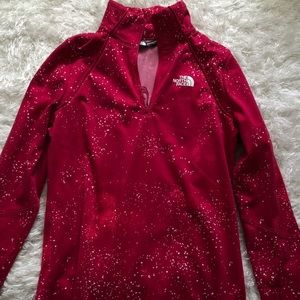 North face women’s pull over